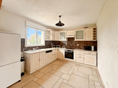 Maison - 123 m² - 7 pièces