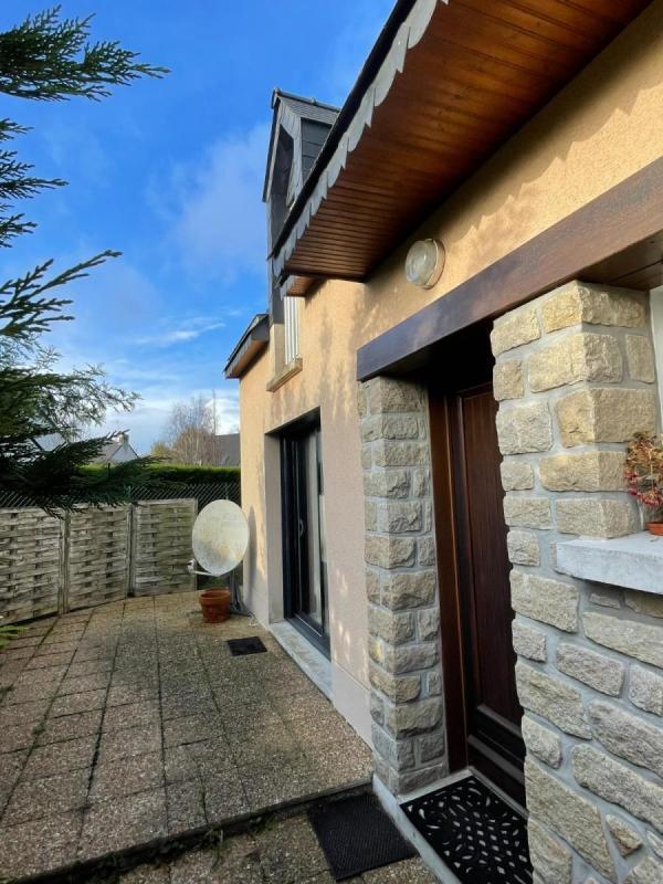 Maison traditionnelle - 86 m² - 4 pièces