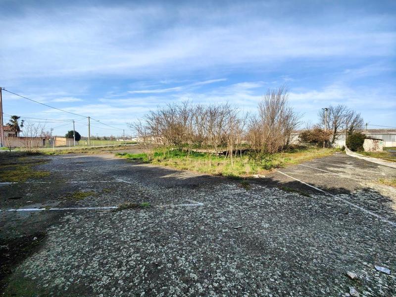 Terrain constructible - 2 130 m²