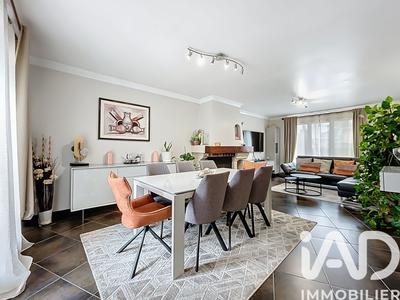 Maison - 136 m² - 6 pièces