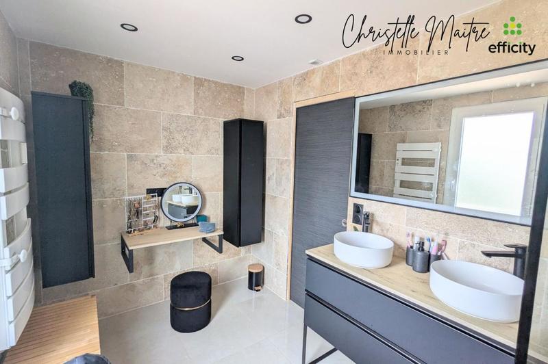 Maison - 125 m² - 5 pièces