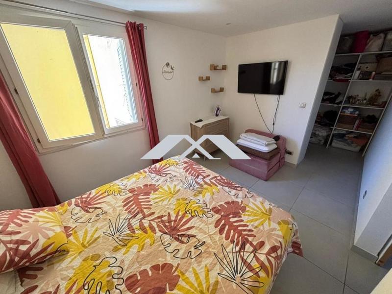 Appartement - 100 m² - 4 pièces