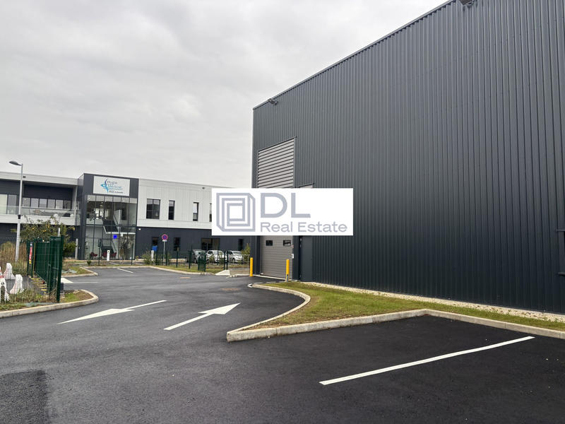 Entrepôt - 1 000 m²