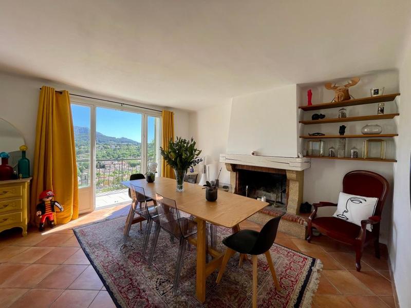 Maison - 150 m² - 4 pièces