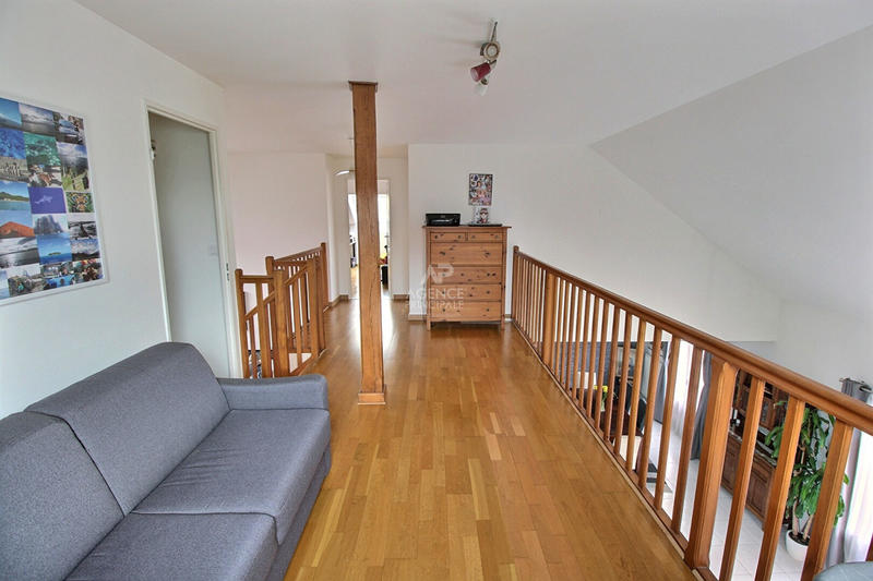 Maison - 180 m² - 7 pièces