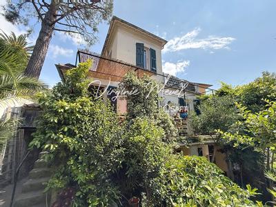 Appartement - 156 m² - 5 pièces