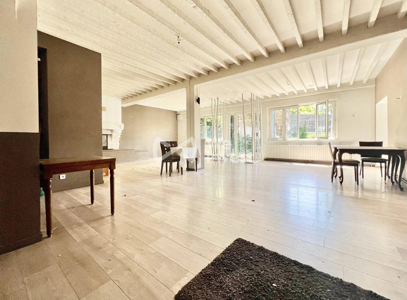 Immeuble - 884 m² - 20 pièces