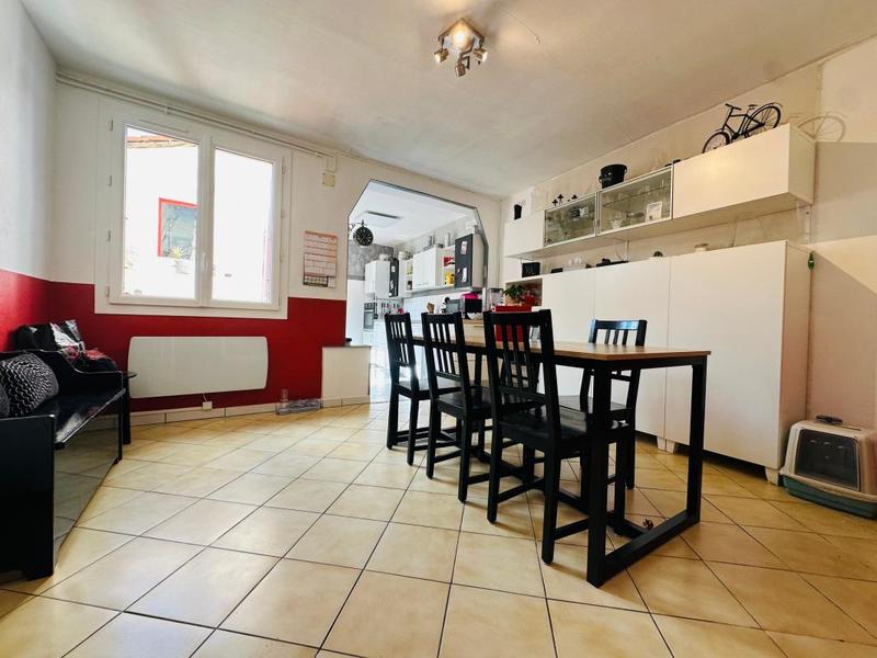 Maison - 101 m² - 6 pièces