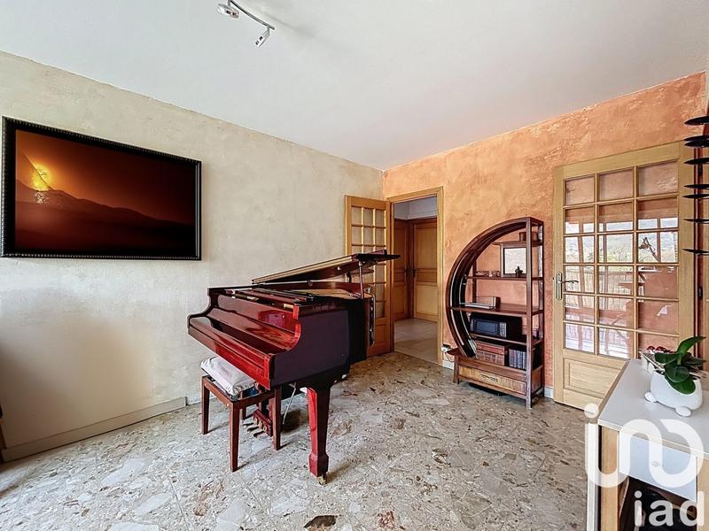 Appartement - 93 m² - 4 pièces