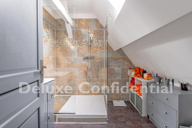 Appartement - 95 m² - 4 pièces