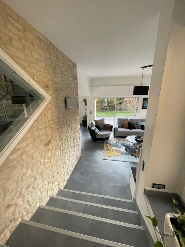 Maison - 220 m² - 8 pièces