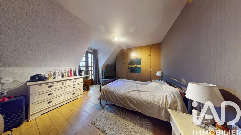 Maison - 122 m² - 7 pièces