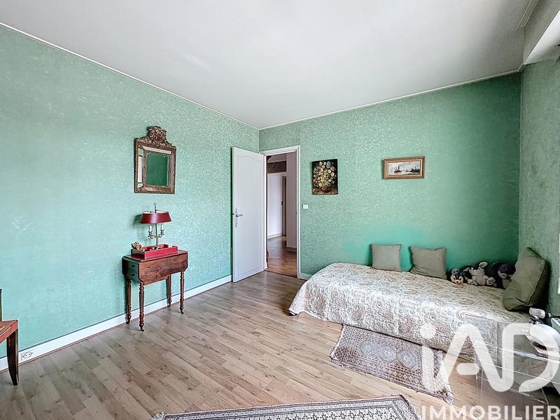 Maison - 186 m² - 7 pièces