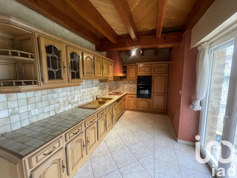Maison - 230 m² - 8 pièces