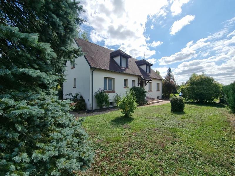 Maison - 156 m² - 8 pièces