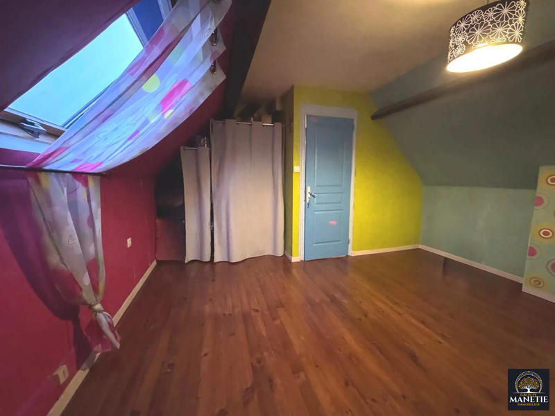 Maison - 92 m² - 6 pièces