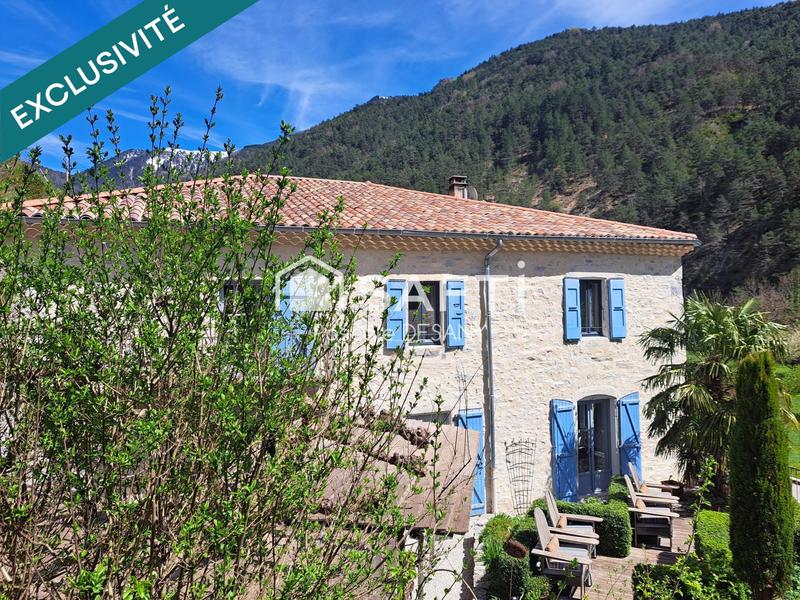 Maison - 265 m² - 8 pièces