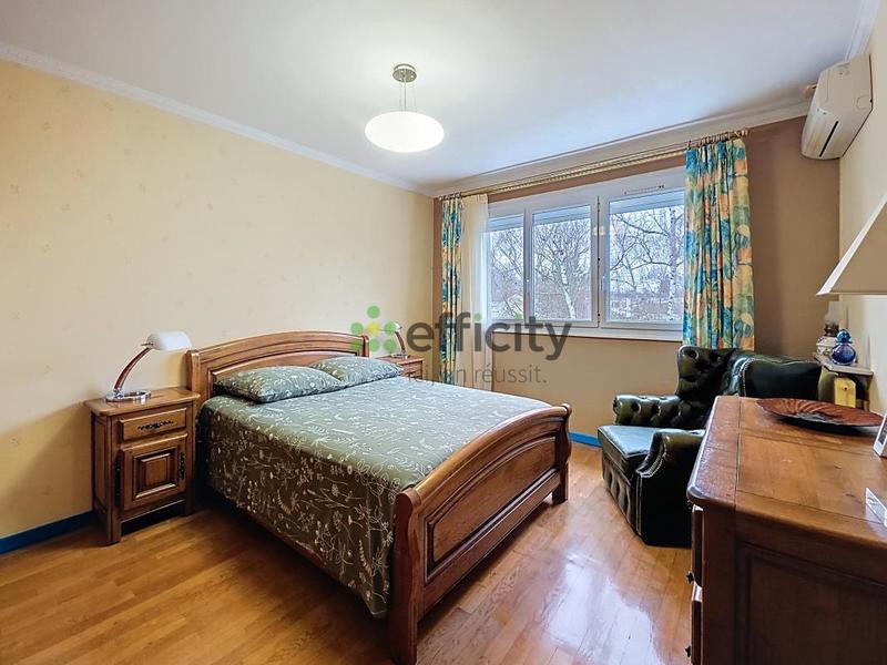 Maison - 95 m² - 6 pièces