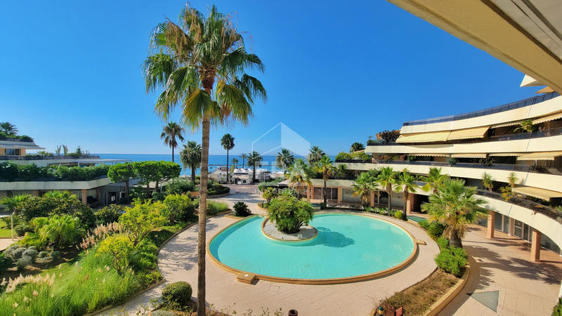 Appartement - 99 m² - 3 pièces