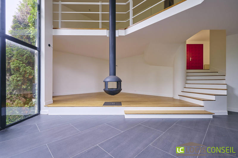 Maison contemporaine - 201 m² - 9 pièces