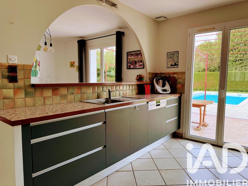 Maison - 98 m² - 4 pièces