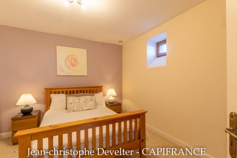 Propriété - 270 m² - 8 pièces