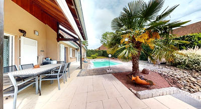 Villa - 200 m² - 6 pièces