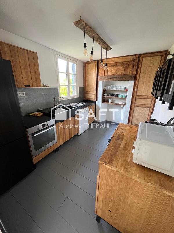 Maison - 115 m² - 9 pièces