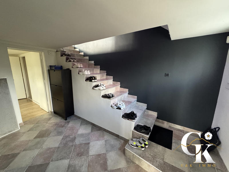 Maison - 90 m² - 5 pièces