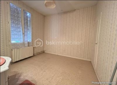 Maison - 272 m² - 10 pièces