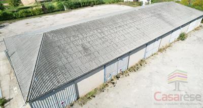 Entrepôt - 1 200 m² - 8 pièces