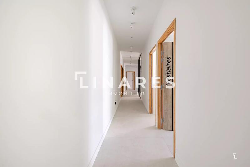 Local d'activités - 208 m² - 1 pièce