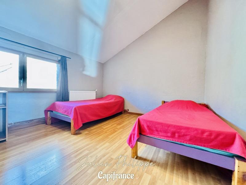 Maison - 500 m² - 12 pièces