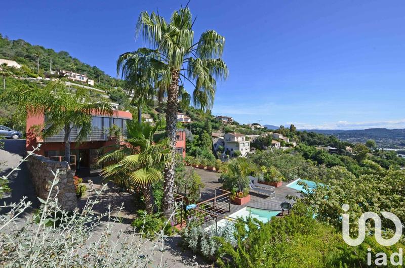 Maison de maîtres - 300 m² - 8 pièces