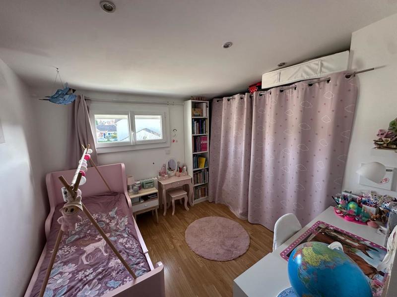 Maison - 92 m² - 4 pièces