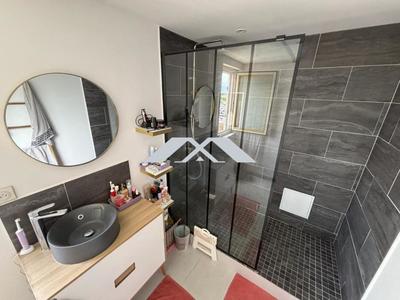 Appartement - 100 m² - 4 pièces