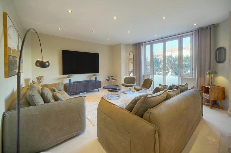 Appartement - 150 m² - 4 pièces