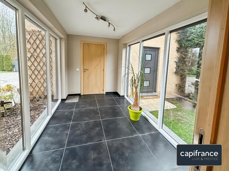 Maison - 230 m² - 7 pièces