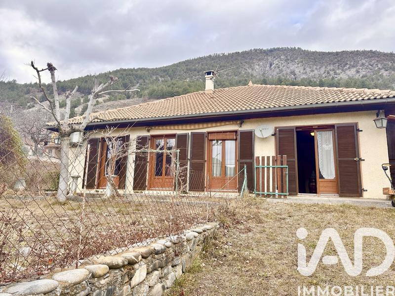 Maison - 105 m² - 5 pièces