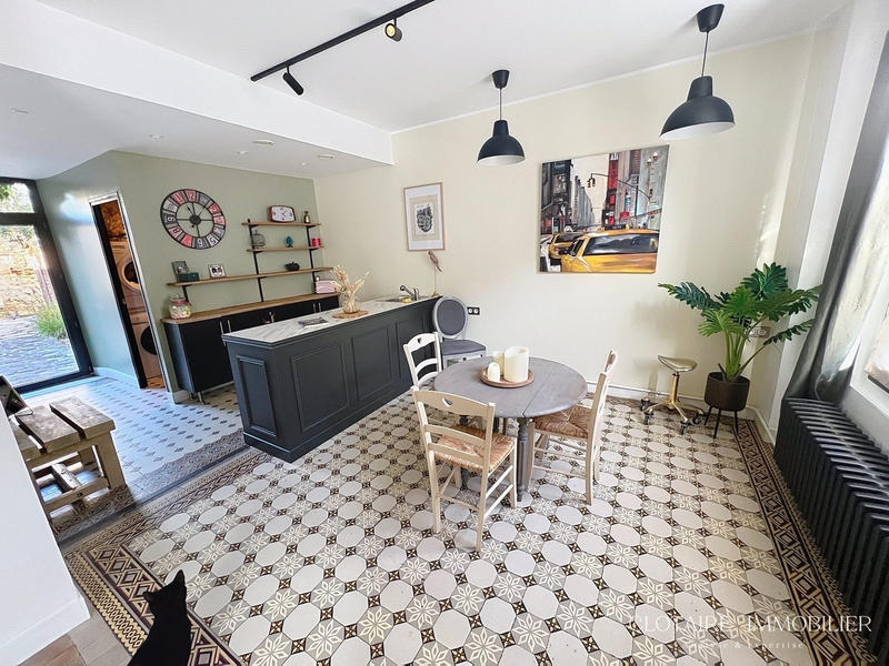 Maison - 140 m² - 5 pièces