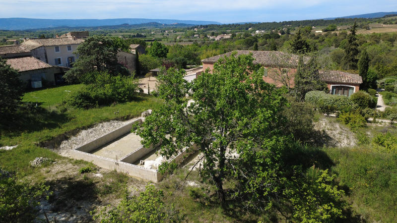 Terrain constructible - 2 500 m²