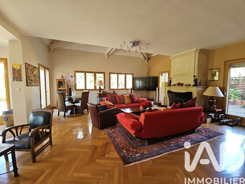 Maison de maîtres - 317 m² - 9 pièces