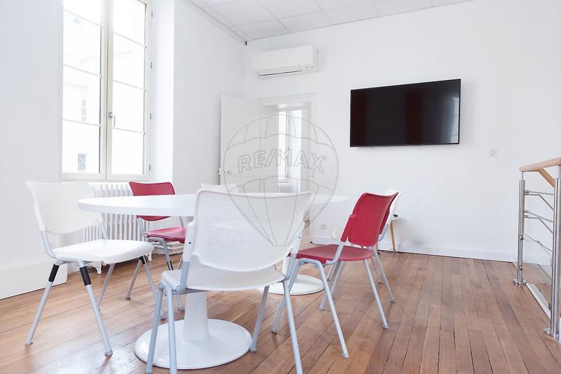 Immeuble - 240 m² - 10 pièces