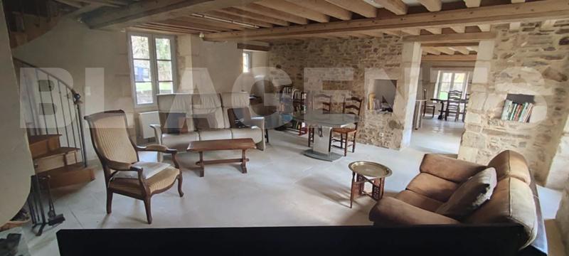 Moulin - 195 m² - 6 pièces