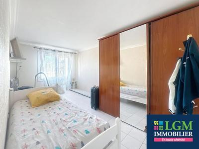 Appartement - 95 m² - 4 pièces