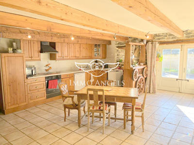 Bastide - 228 m² - 5 pièces