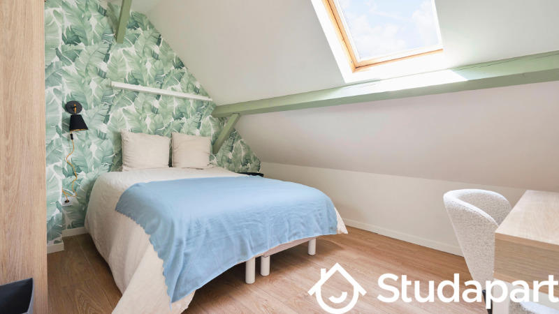 Chambre - 120 m² - 1 pièce