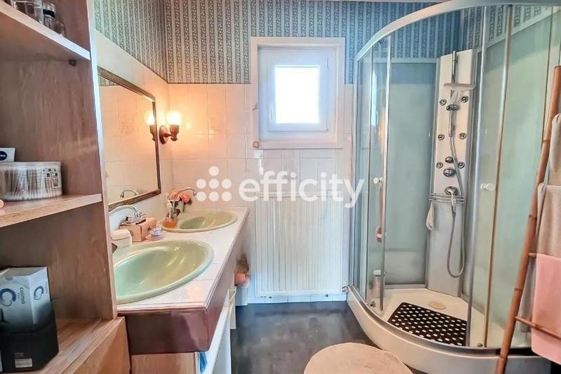 Maison - 135 m² - 8 pièces