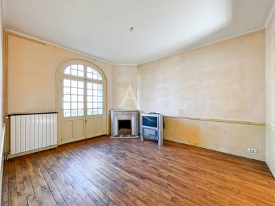 Maison - 160 m² - 7 pièces