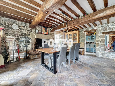 Maison - 220 m² - 8 pièces